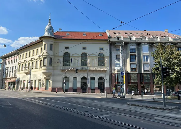 Muse - Your Arthome In The Heart Of Budapešť